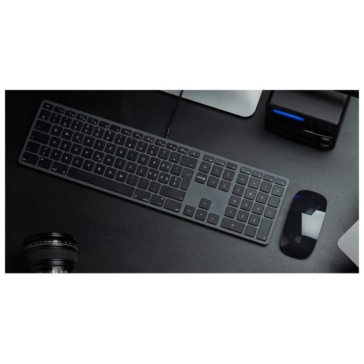 LMP KB_CZ_sp - USB keyboard KB-1243 with numeric keypad, Czech layout, Space gray