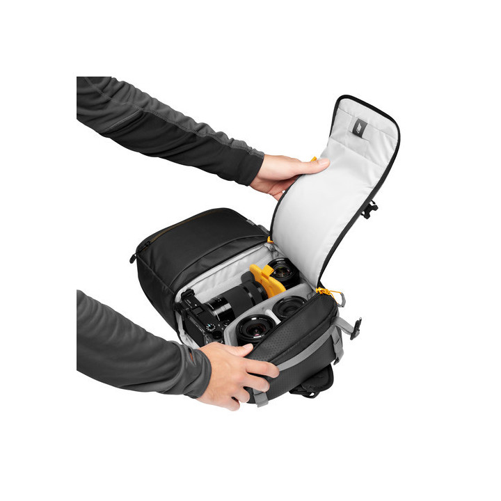 Lowepro LP37335 - Slingshot SL 250 AW III (Black)