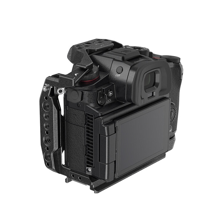 SmallRig 3440 - "Black Mamba" Series Camera Cage for Panasonic LUMIX GH6
