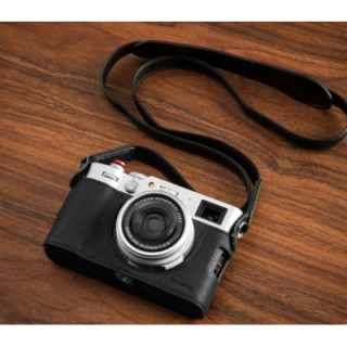 SmallRig 4700 - Leather Half Case Kit for FUJIFILM X100VI (Black)