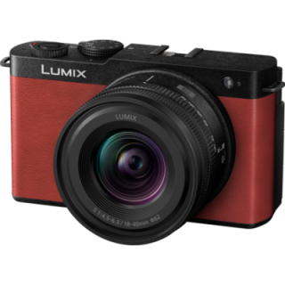 Panasonic DC-S9NE-R - Lumix S9 + 18-40mm Crimson Red