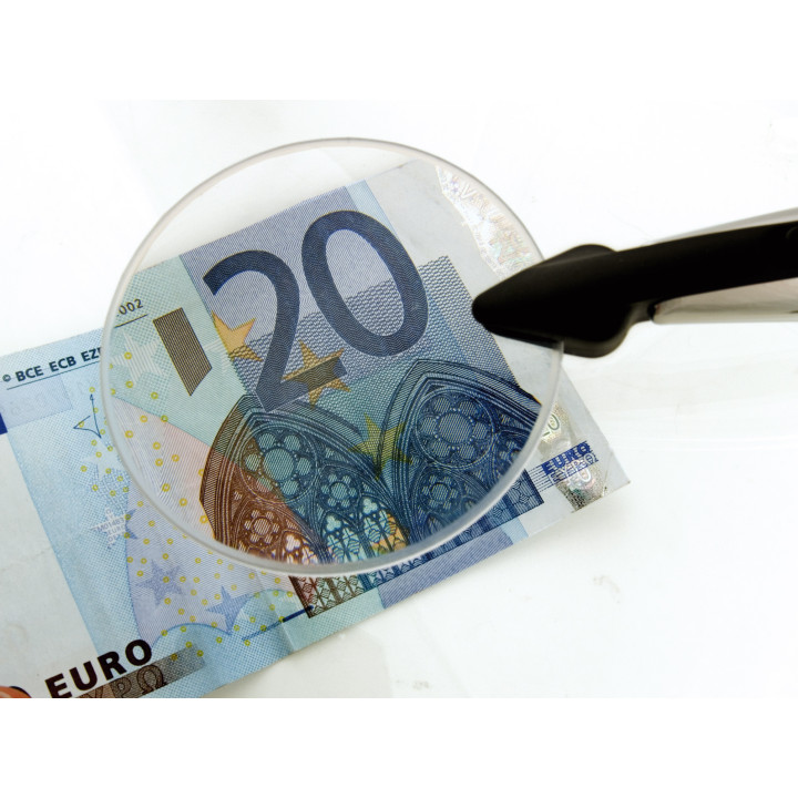 Kaiser K2369 - Hand-held Magnifier