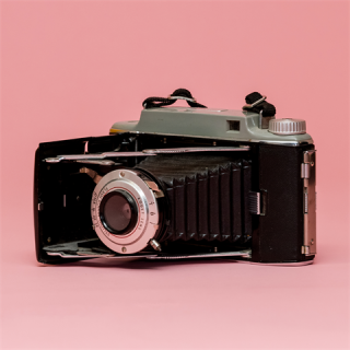 Falcon Eyes 585017 - Superior  Background Paper 17 carnation pink 1.35x11 m